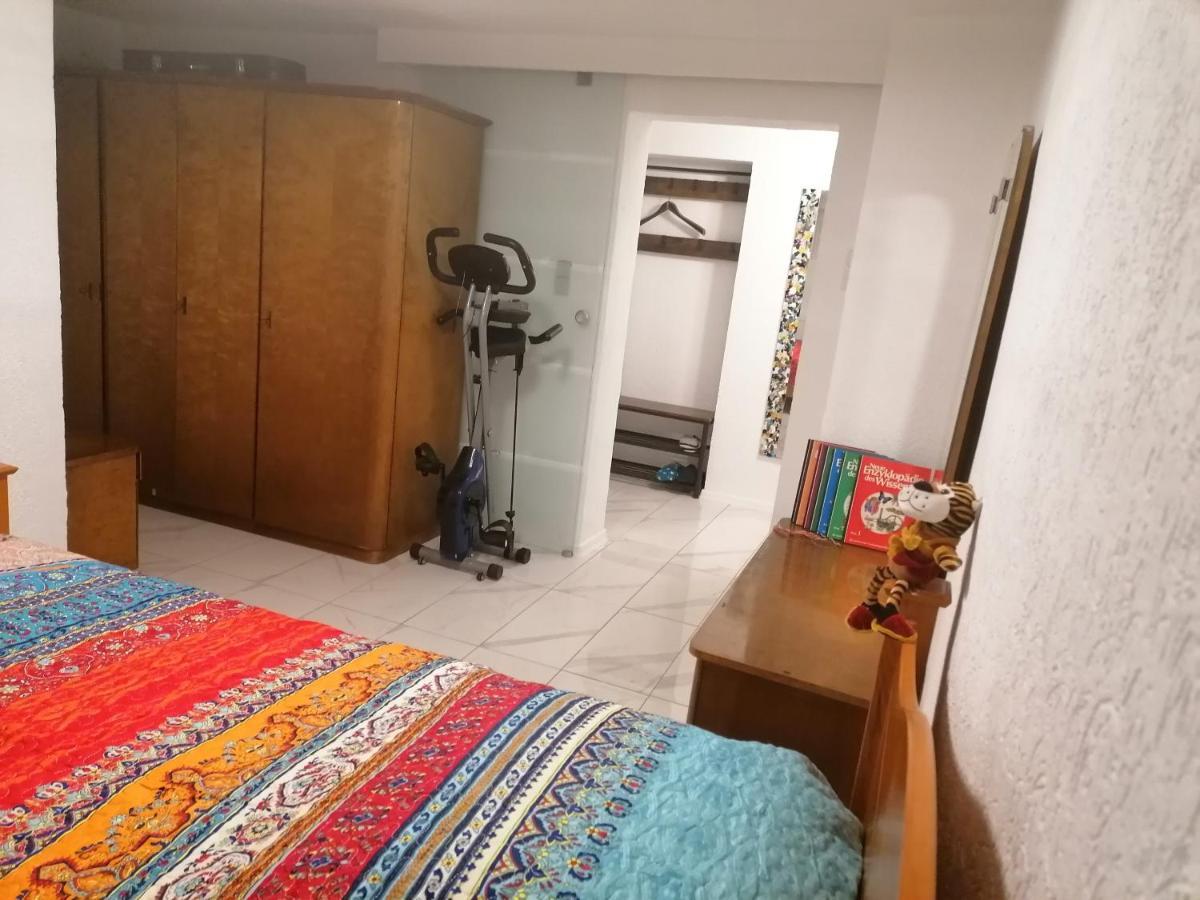 Schoene Einliegerwohnung In แฮคินเงิน ภายนอก รูปภาพ