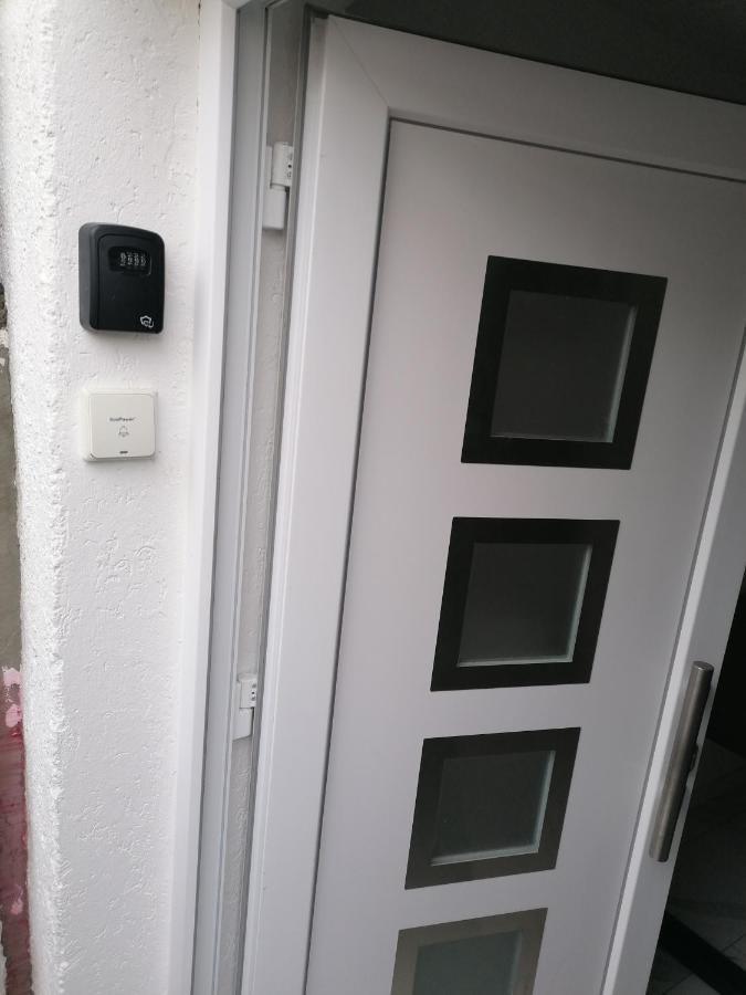 Schoene Einliegerwohnung In แฮคินเงิน ภายนอก รูปภาพ