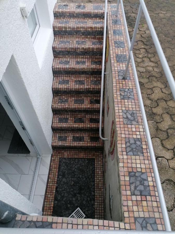 Schoene Einliegerwohnung In แฮคินเงิน ภายนอก รูปภาพ