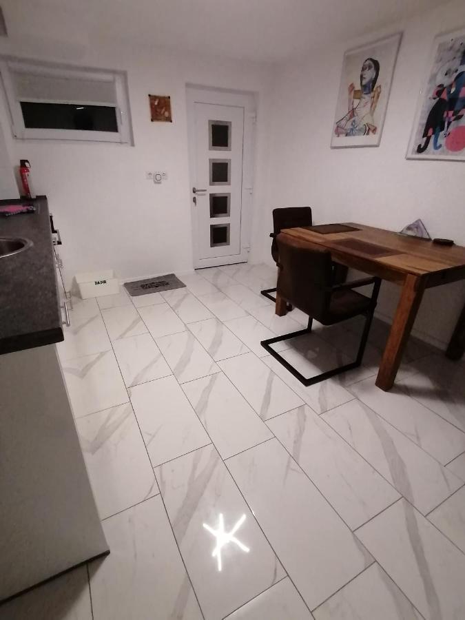 Schoene Einliegerwohnung In แฮคินเงิน ภายนอก รูปภาพ